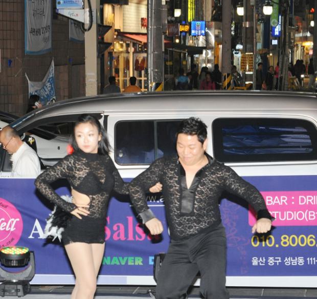 라틴댄스(경남은행앞)