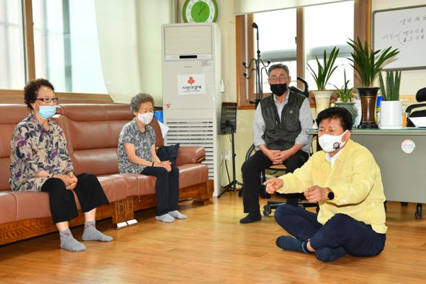 약사 경로당 방문