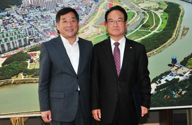 강천수도시관리공단이사장임명장