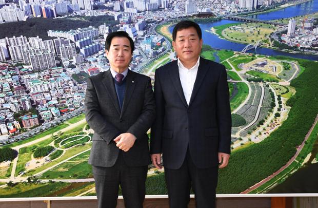 초록우산울산본부장내방