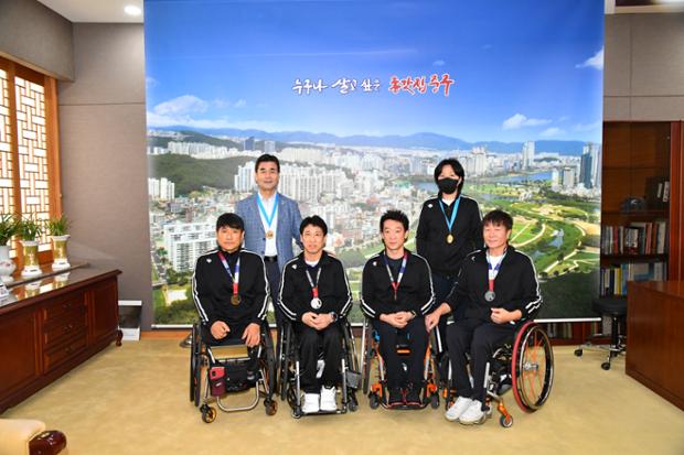 장애인  배드민턴팀 내방