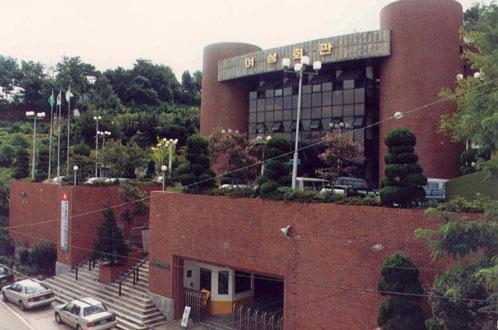 중구의어제와오늘-현재의 여성회관 모습(2000년)