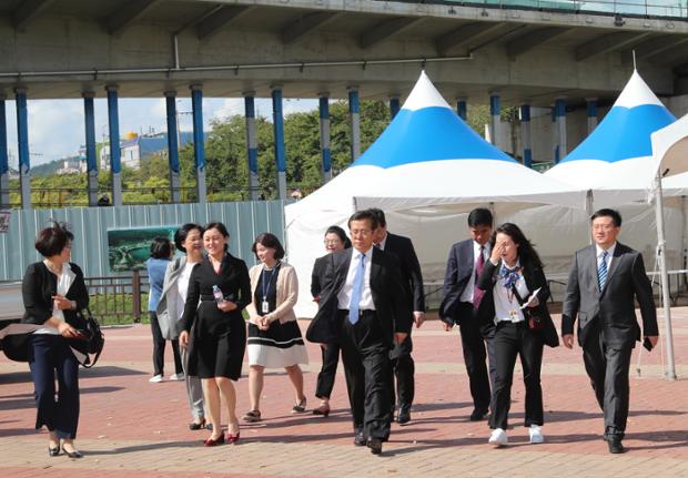 창춘시 당서기 일행 태화강국가정원방문