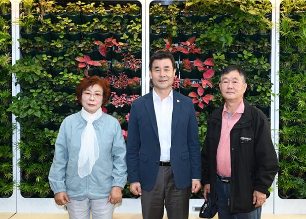 김정희 전원아파트 전 대표 내방