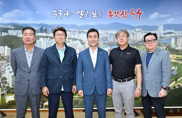울산고등학교 총동창회 임원진 내방
