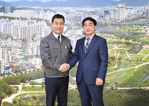중구 선관위 사무국장 내방