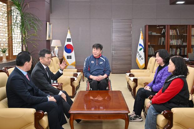 장애인배드민턴 춘계대회 출전 격려
