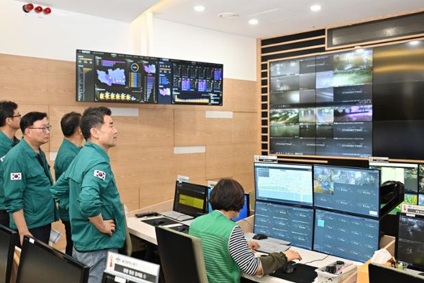 집중호우_비_피해_현장_긴급점검_상황실