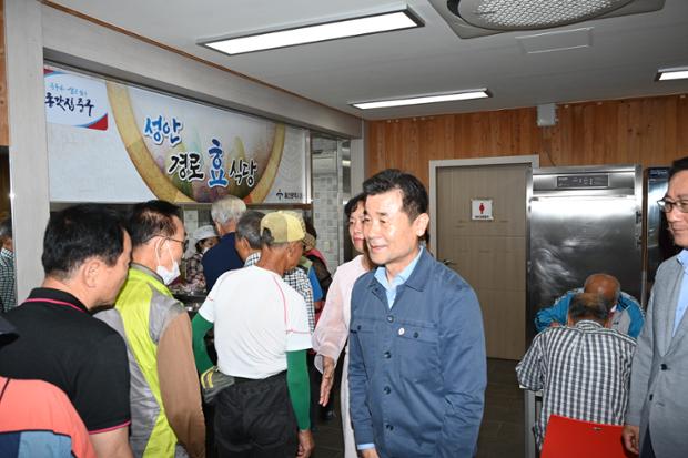 중구, 추석맞이 사회복지시설 위문품 전달_성안경로식당