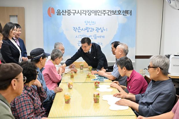 시각장애인주간보호센터_추석맞이 복지시설 방문