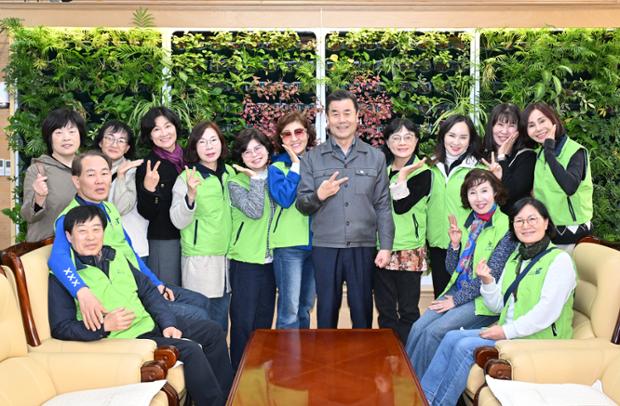 재난안전상황실 구민 견학 프로그램 참여자 환담