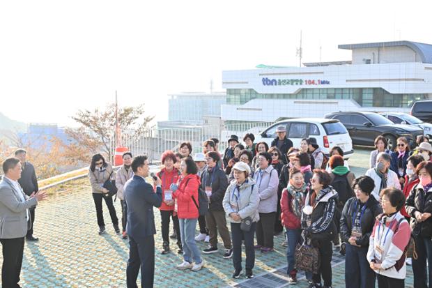 성안동 주민자치센터 프로그램 수강생 환송