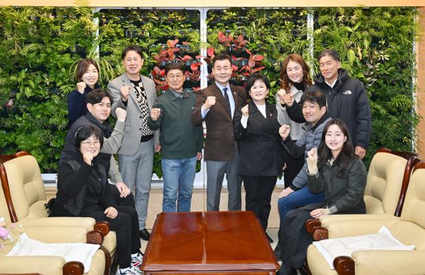 김영길 중구청장, 중구테니스협회 회장단 환담