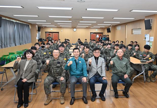 김영길 울산 중구 통합방위협의회 의장, 성안동 예비군동대 작계훈련 격려