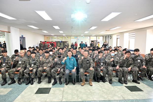 김영길 울산 중구 통합방위협의회 의장, 병영1동 예비군동대 작계훈련 격려
