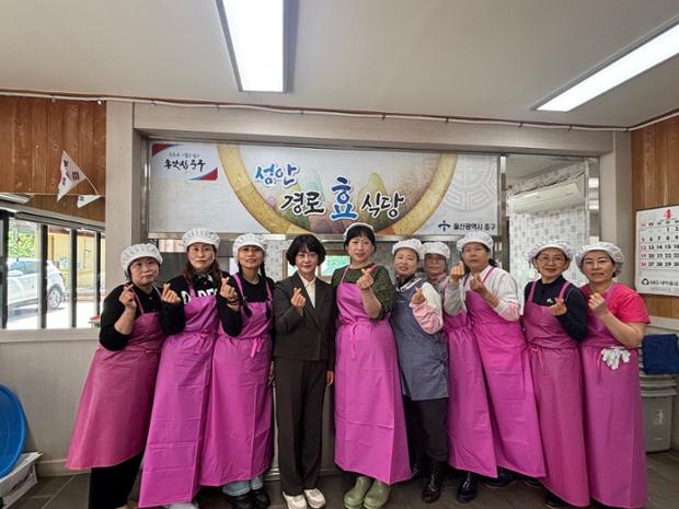 성안동 새마을부녀회, 성안경로식당에서 정기 급식 봉사활동 실시