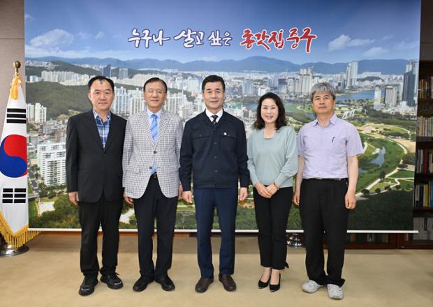 김영길 중구청장, 울산시우회 회장 및 회원과 환담