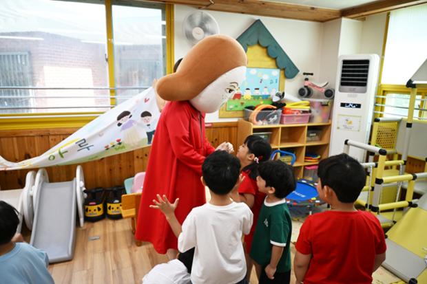 울산큰애기 찾아가는 봉사활동 - 인애어린이집에서