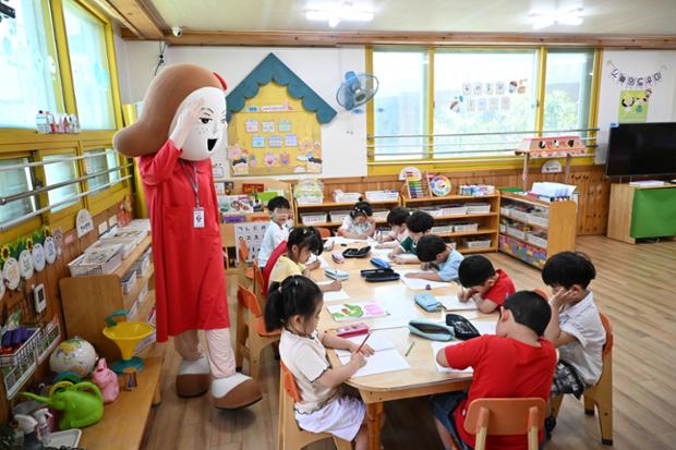 울산큰애기 찾아가는 봉사활동 - 인애어린이집에서