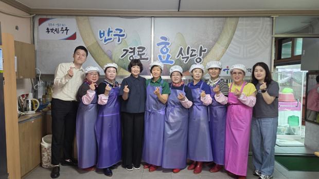 태화동 새마을부녀회, 반구경로식당에서 급식 봉사활동 실시
