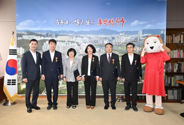 중구, 2026년 상반기 퇴직자 정부포상 수여식 개최
