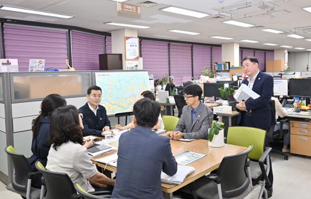 중구, ‘찾아가는 대면결재’ 진행