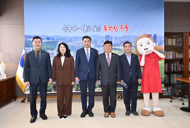 중구, 5급 승진자 임용장 수여식 개최2