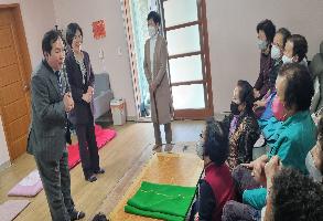 경로당 불편사항 해소 및 이용어르신 의견 청취를 위한 관내 경로당 방문 이미지