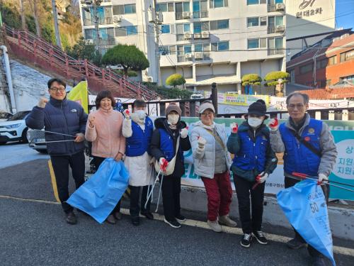 태화동 바르게살기위원회, 함월고 인근 골목길 환경정비 봉사활동 실시