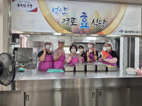 반구1동 새마을문고회, 성안경로식당에서 급식 봉사활동 실시