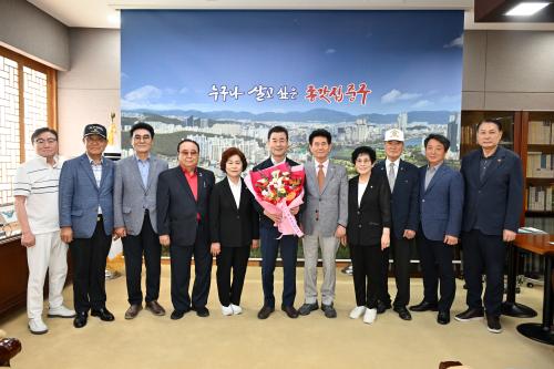 김영길 중구청장, 중구 보훈단체협의회와 환담