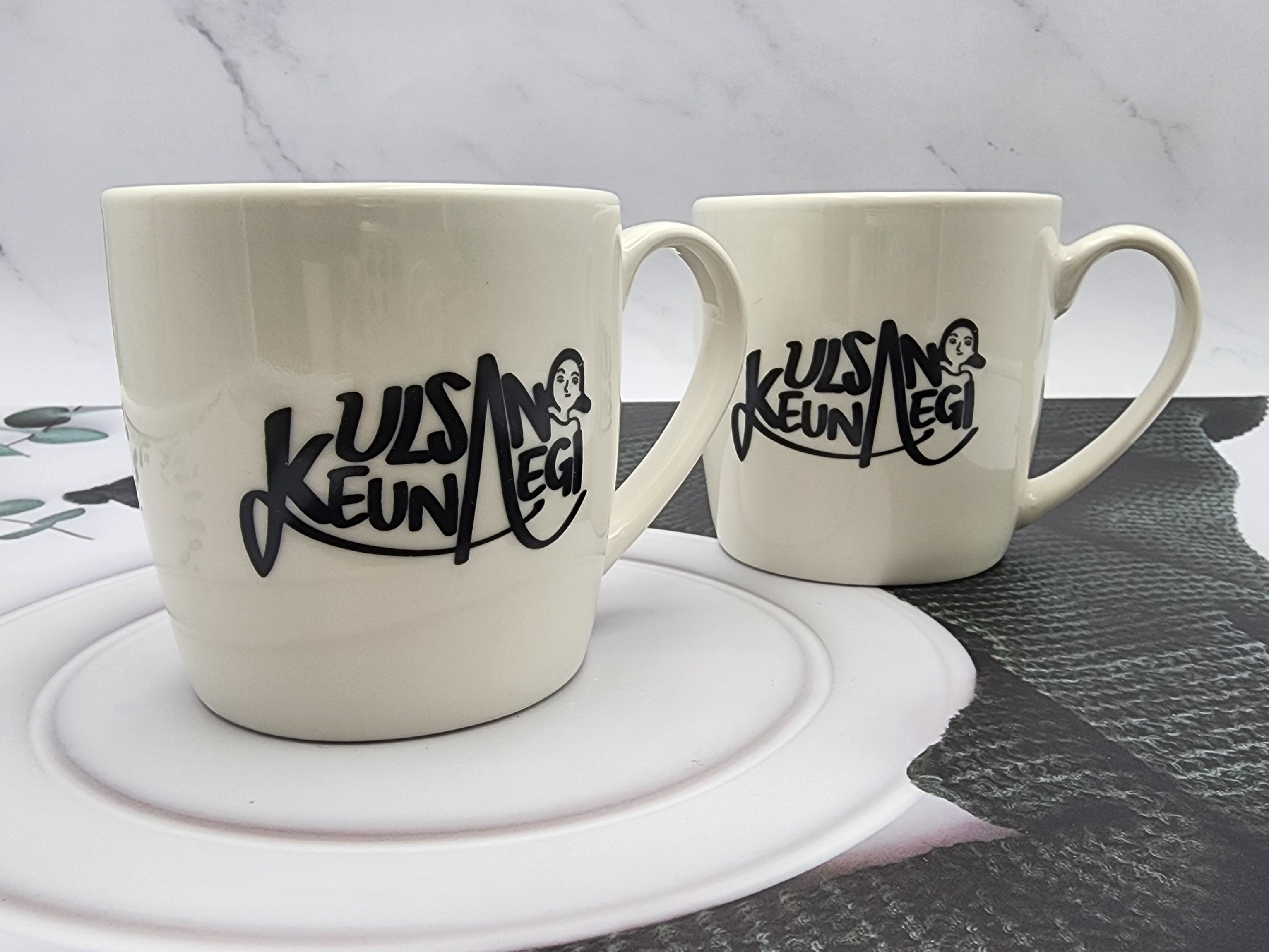 머그컵(검정 로고) 이미지