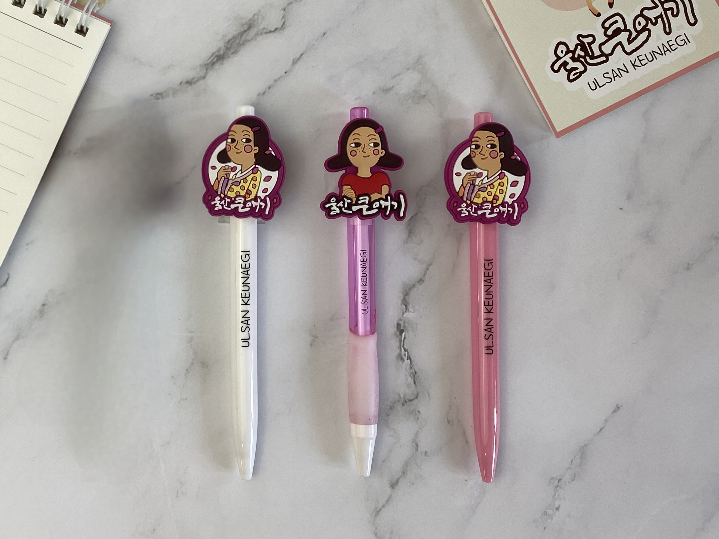 볼펜 3종(흰색, 분홍, 한복) 이미지