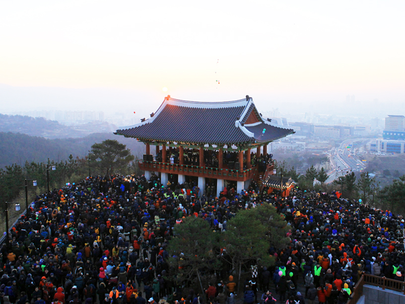 함월루 해맞이 이미지